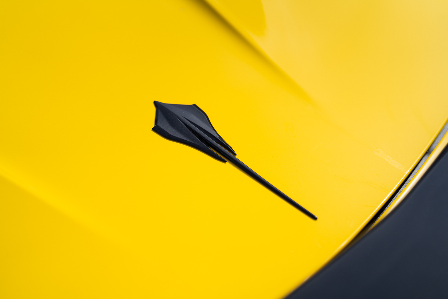 Chevrolet Corvette Stingray Corvette logó részlet